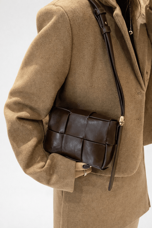 Bruine crossbody tas geweven - Navoir