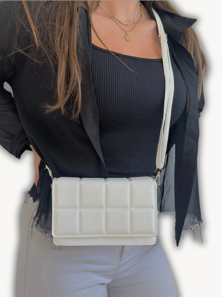 crossbody tas dragen op de klassieke manier